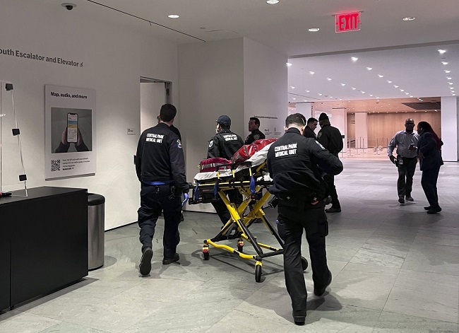 NYPD Releases Video of Deranged Man Stabbing Moma Employees ...