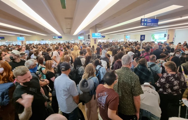 Passengers Flee Following Security Scare at Cancun Airport